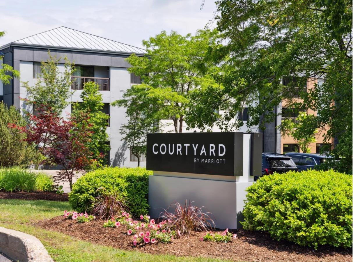 Hotel Courtyard Burlington Williston Exterior foto
